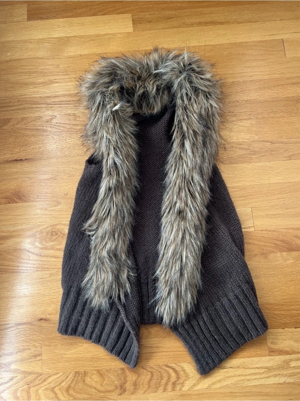 BB DAKOTA Faux Fur Brown Knit Open Front Cardigan Sweater Vest Size XS